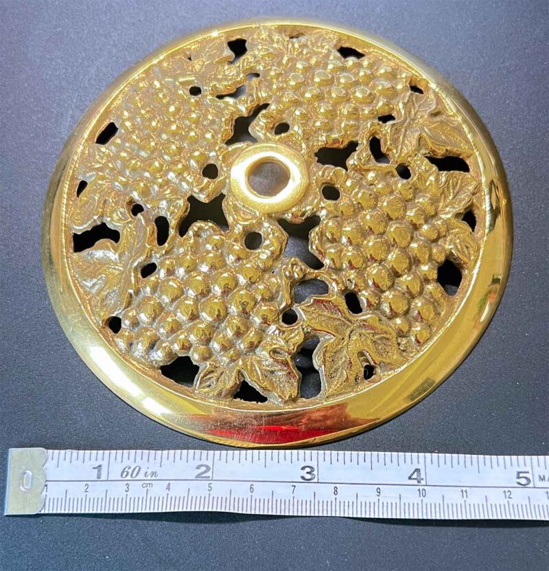 5" Solid Brass Lamp Cap: Grapes - Image 3