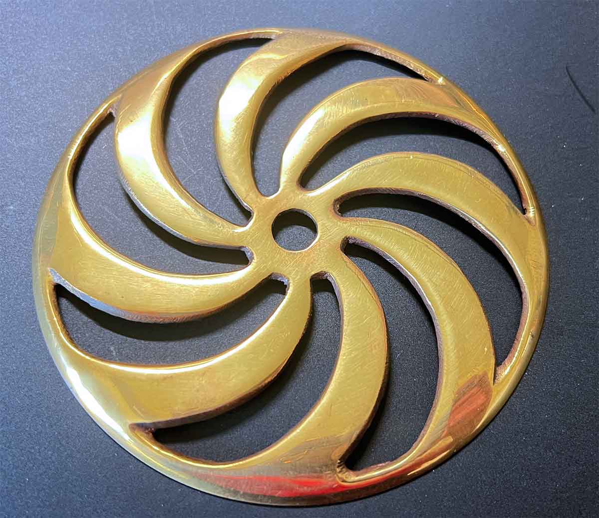 4.5" Solid Brass Lamp Cap: Swirl