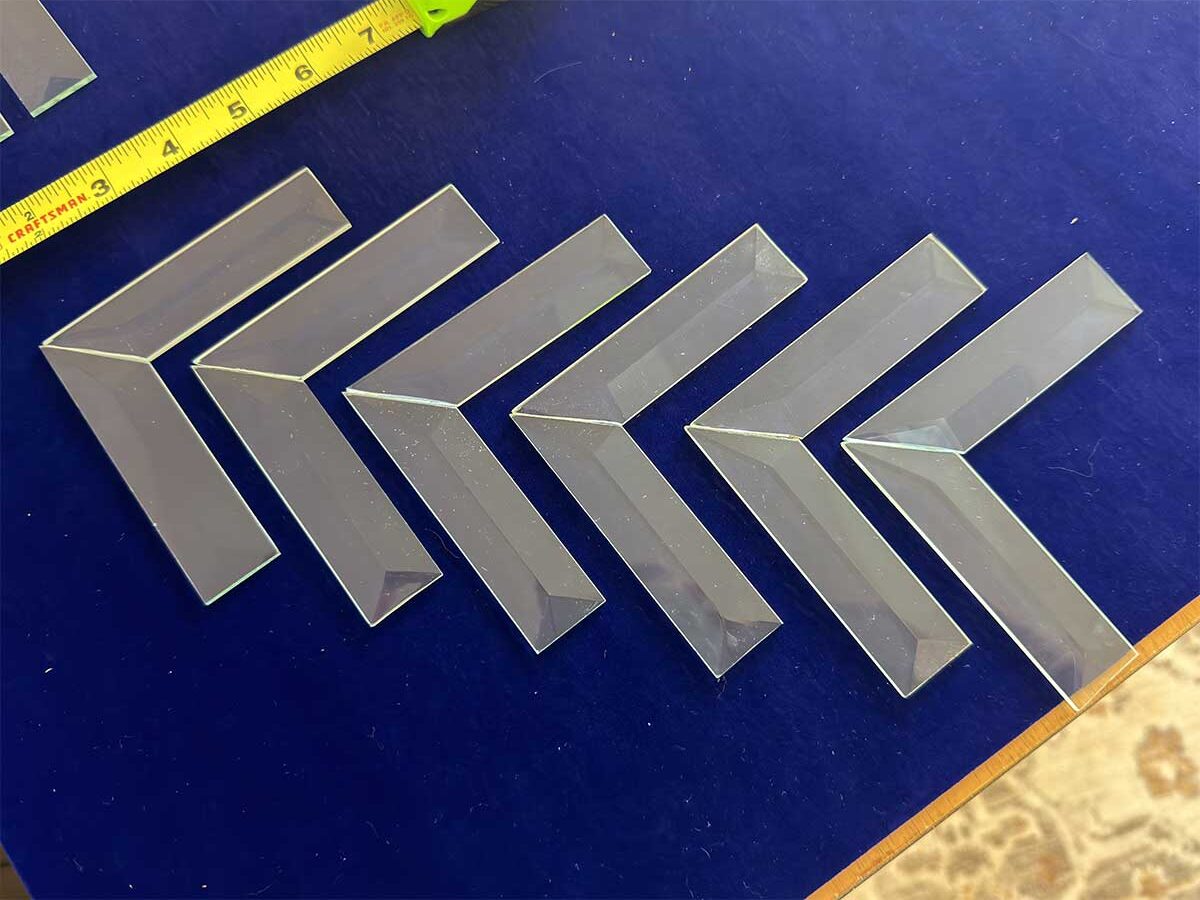 Corner Beveled Glass Set (each corner) 1 x 4